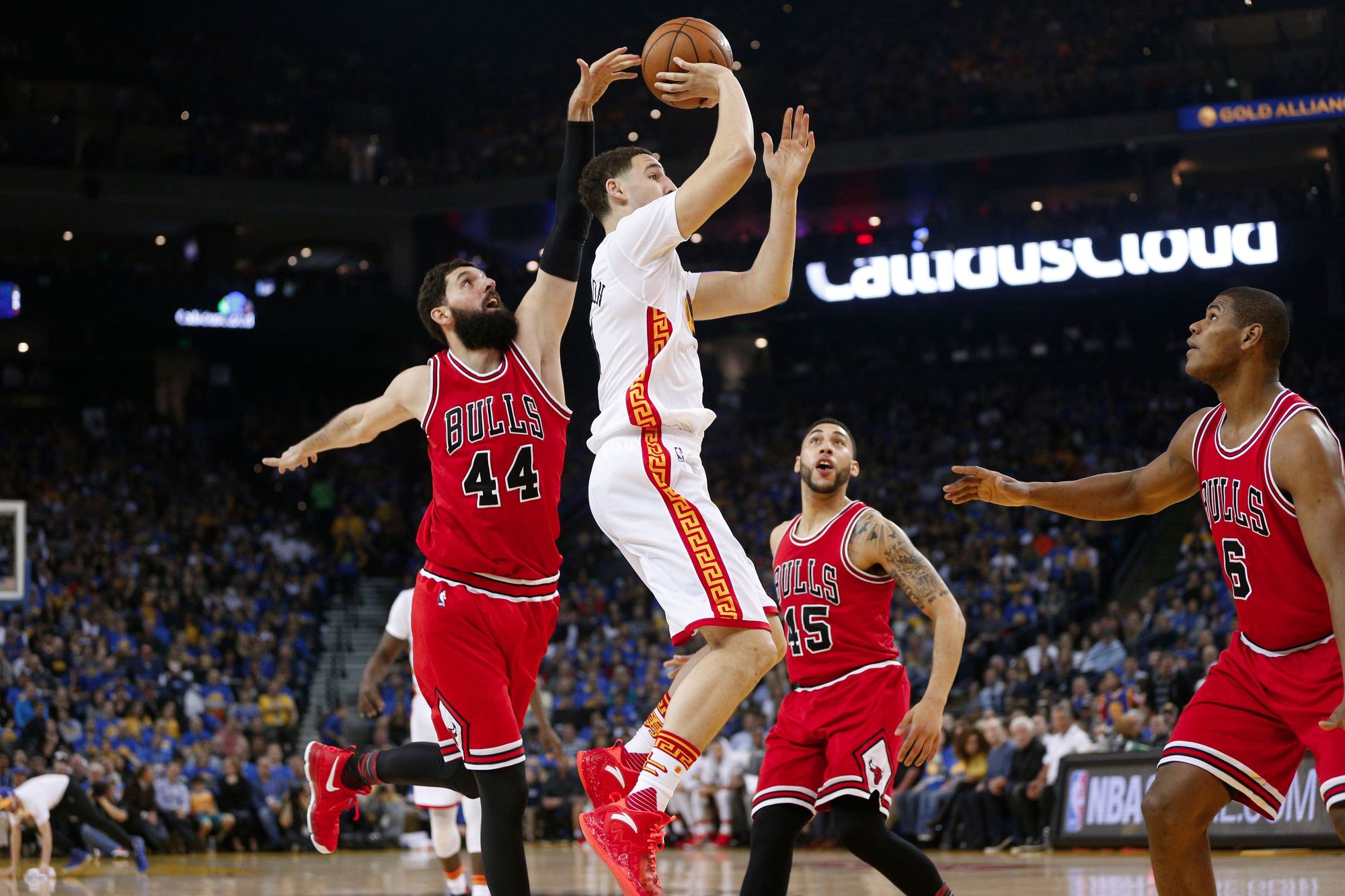 NBA.غولدن ستايت يسحق شيكاغو بولز