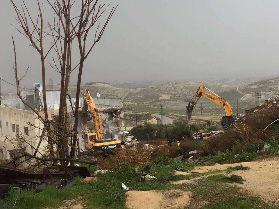 الاحتلال يهدم منزلا في مخيم شعفاط شمال القدس