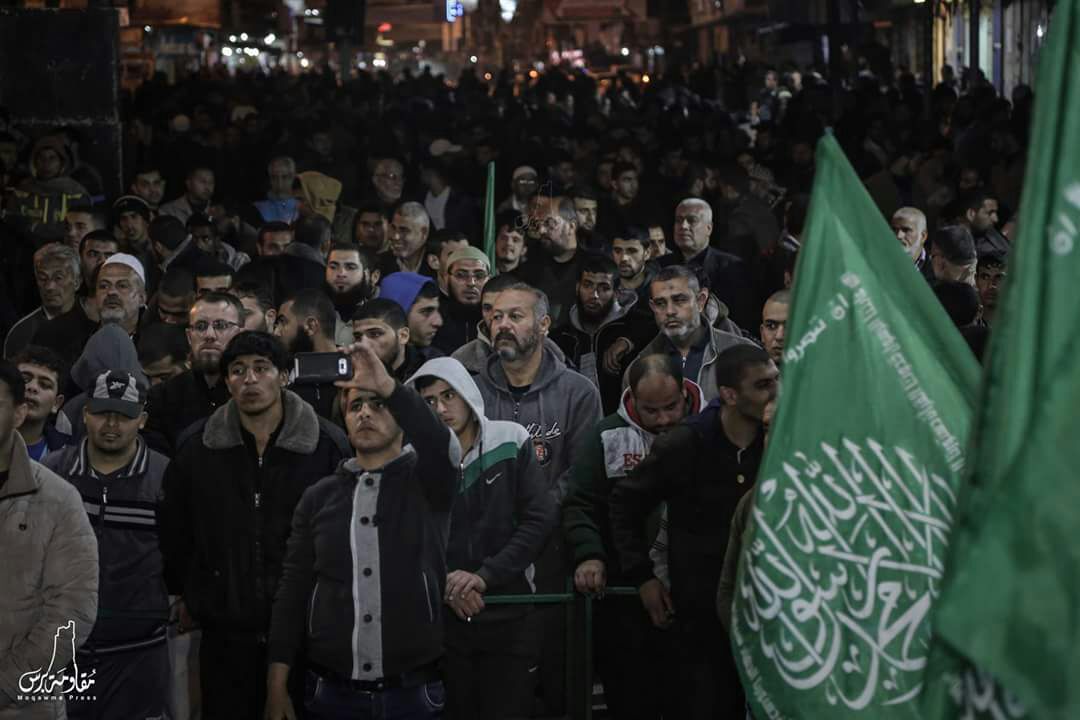 حماس برفح تنظم مسيرة ضد منع الأذان