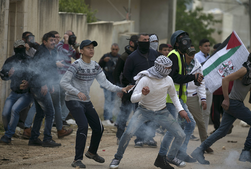 مواجهات وحواجز لقوات الاحتلال بقلقيلية