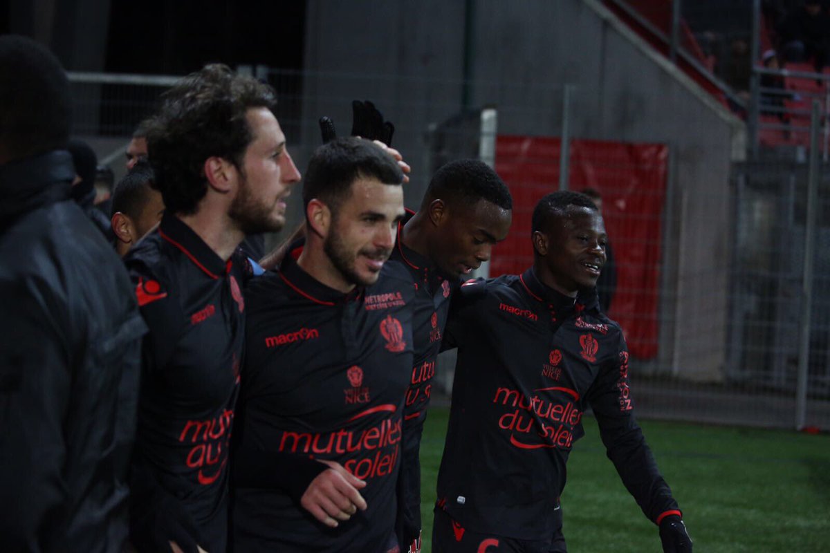 الدوري الفرنسي.. نيس يتغلب على ديجون بشق النفس