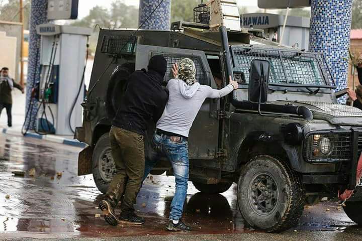 الاحتلال يدعي العثور على ورشة تصنيع سلاح وينفذ اعتقالات بالضفة