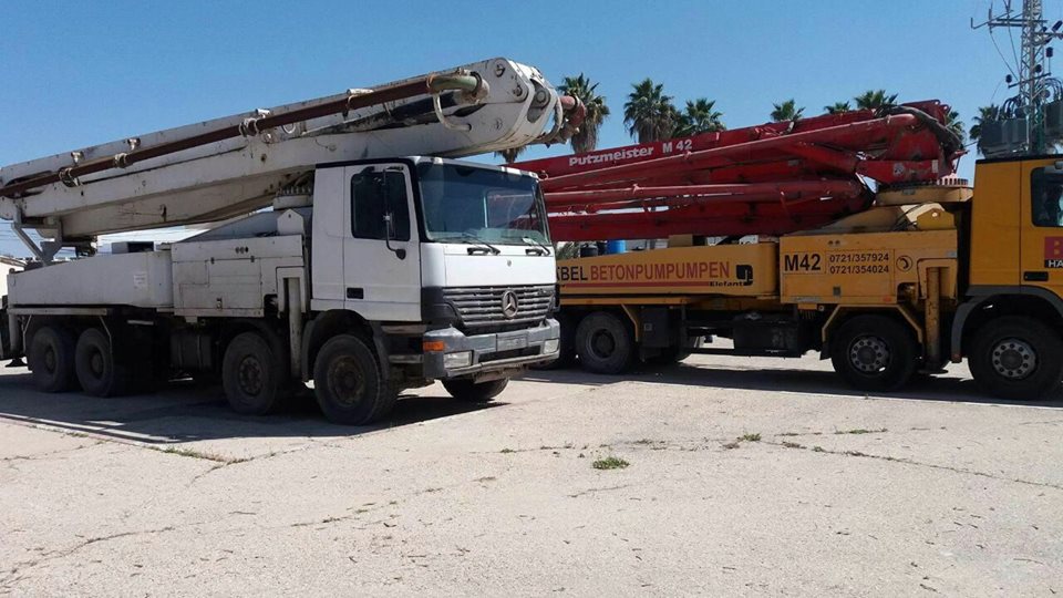 إدخال مركبات ومضختي باطون عبر معبر رفح