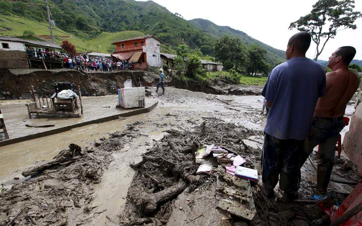 92 قتيلا و180 مصابا في انزلاقات للتربة بكولومبيا