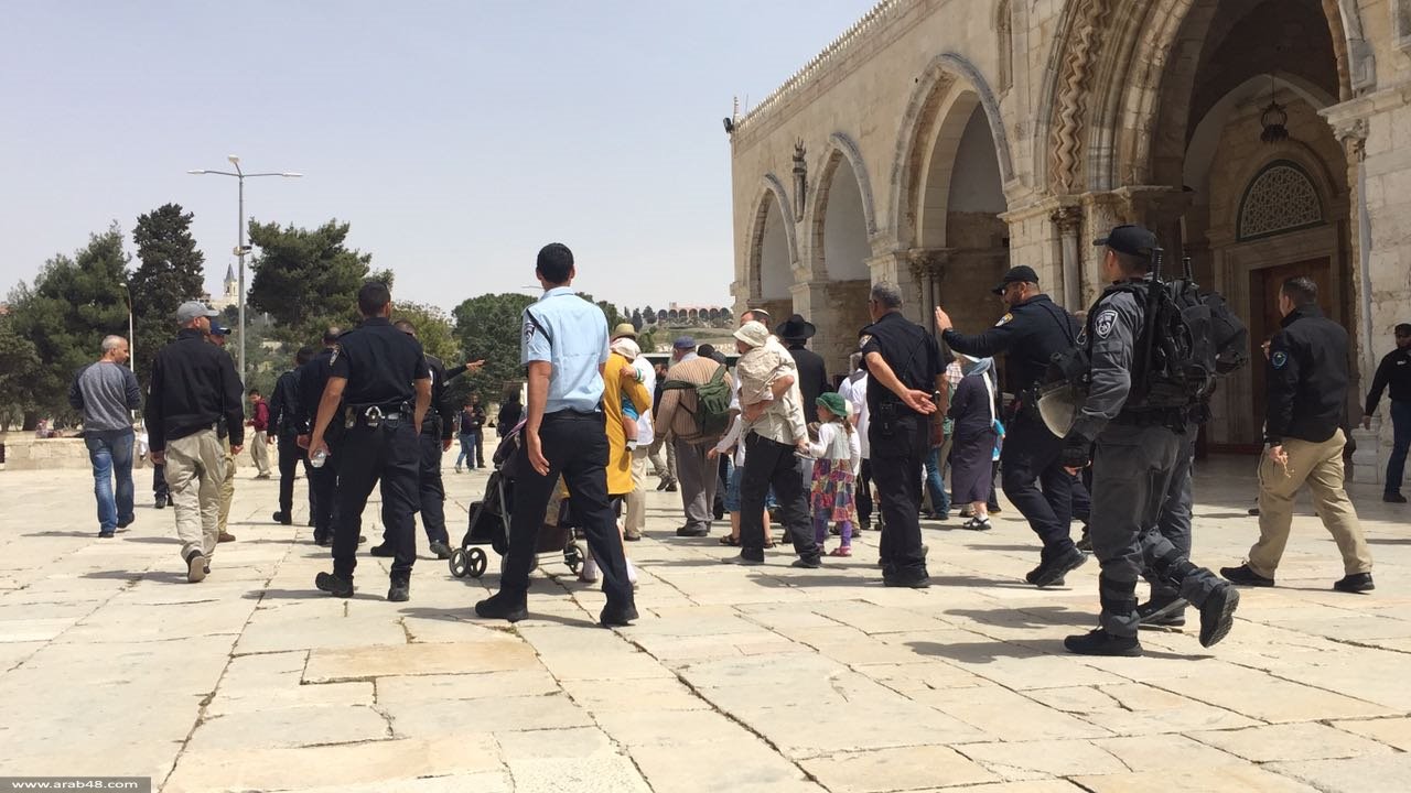 مركز القدس: 5200 مستوطن اقتحموا الأقصى الشهر الماضي