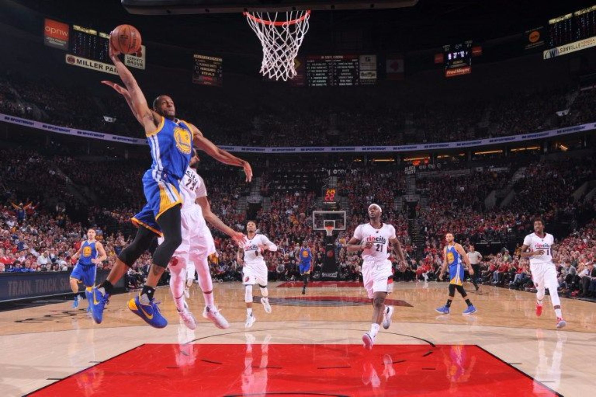NBA..انتصارات للوريرز وغريزليز وتورونتو رابتورز وهوكس في البلاي أوف