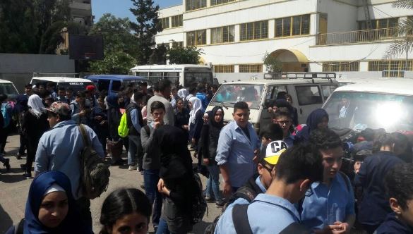 موتورون يهاجمون مدرستين فلسطينيتين ببيروت