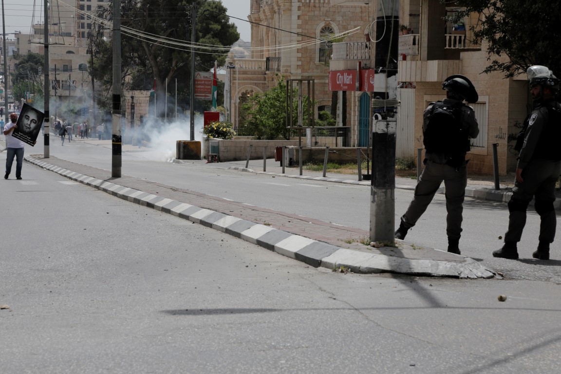 الاحتلال يقمع مسيرة مناصرة للأسرى في بيت لحم