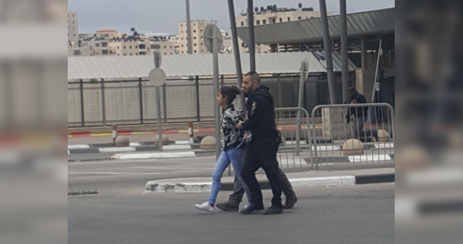 الاحتلال يعتقل فتاة بعد إطلاق النار عليها قرب رام الله