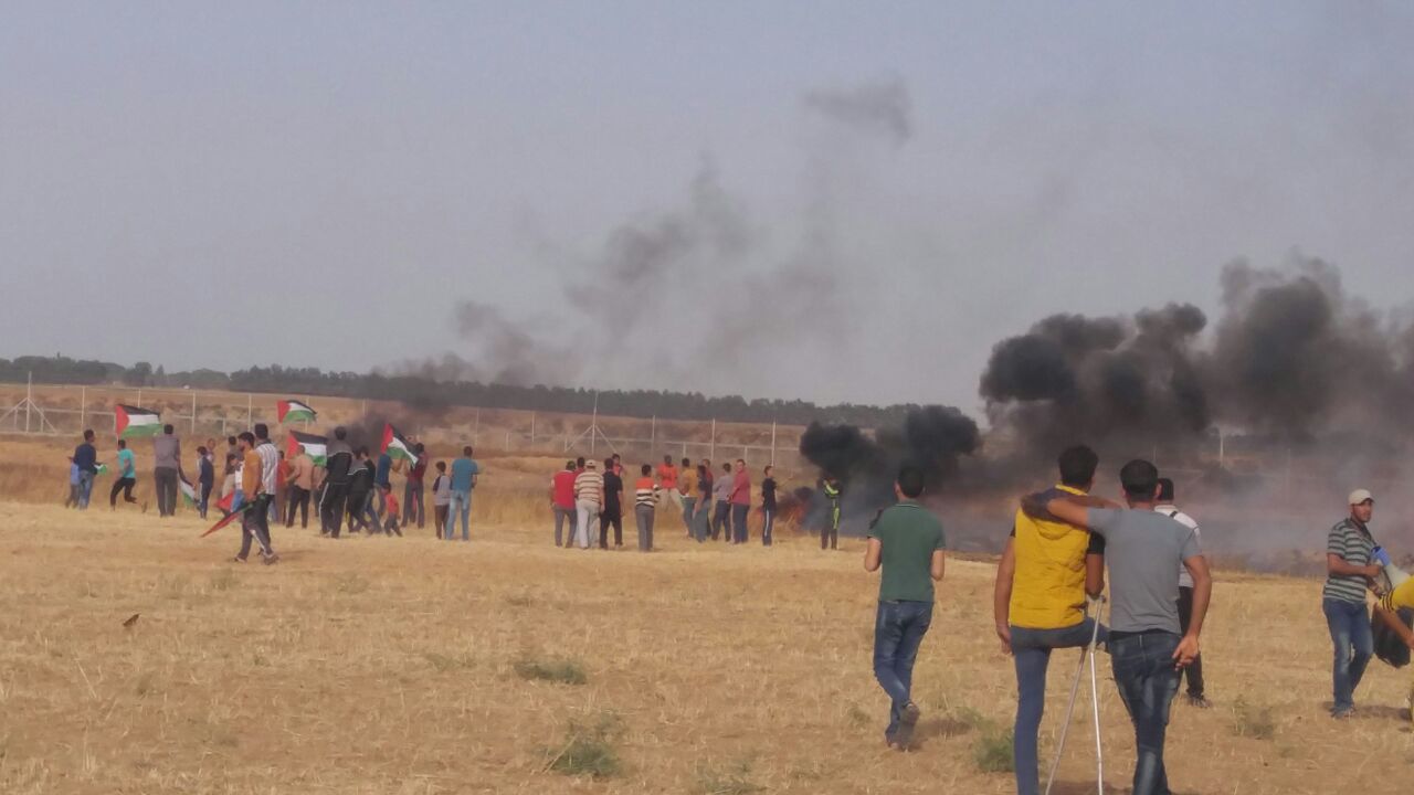 تظاهرات ومواجهات مع الاحتلال شرق القطاع رفضًا للحصار