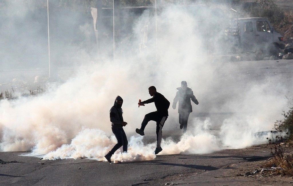 مواجهات الضفة..  27 إصابة برصاص الاحتلال بعد عملية هار أدار