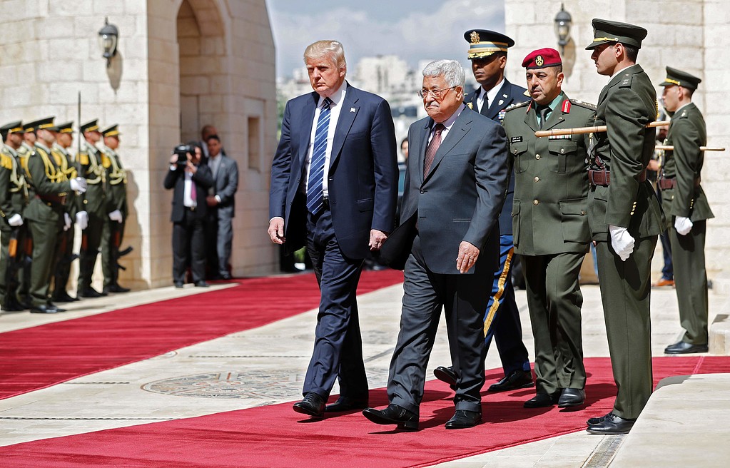 ما شرط واشنطن لعقد قمة ثنائية بين عباس وترمب؟