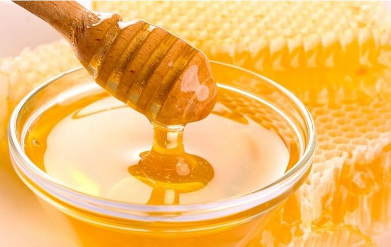 لماذا يتبلور العسل وكيف يمكن معالجته؟