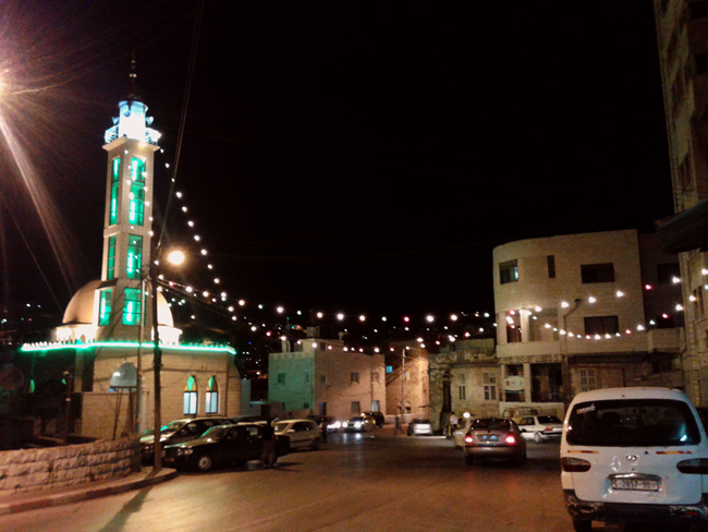 صلاة التراويح من مسجد عجعج بنابلس