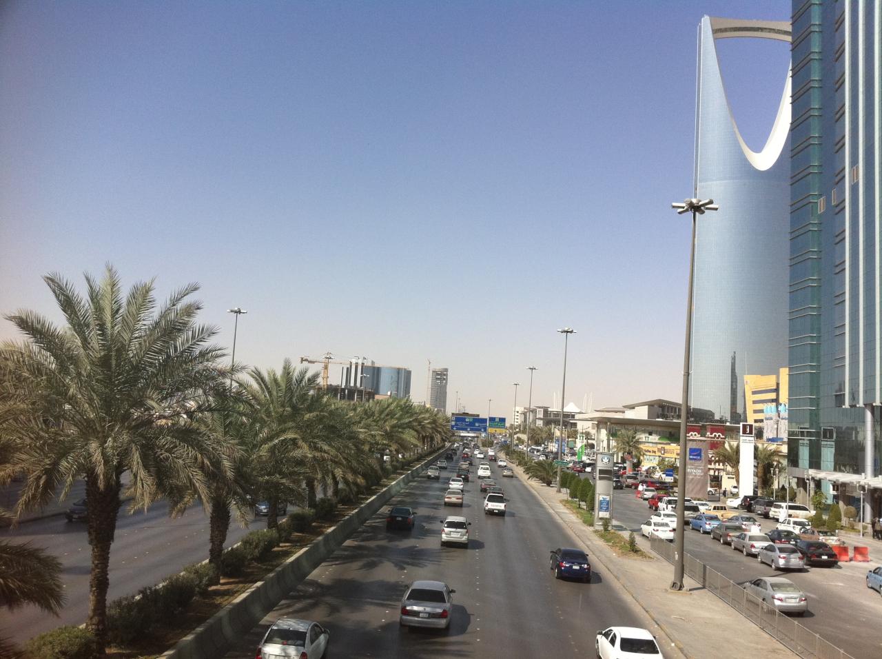 قتيلان في إطلاق نار على مدرسة أمريكية بالرياض