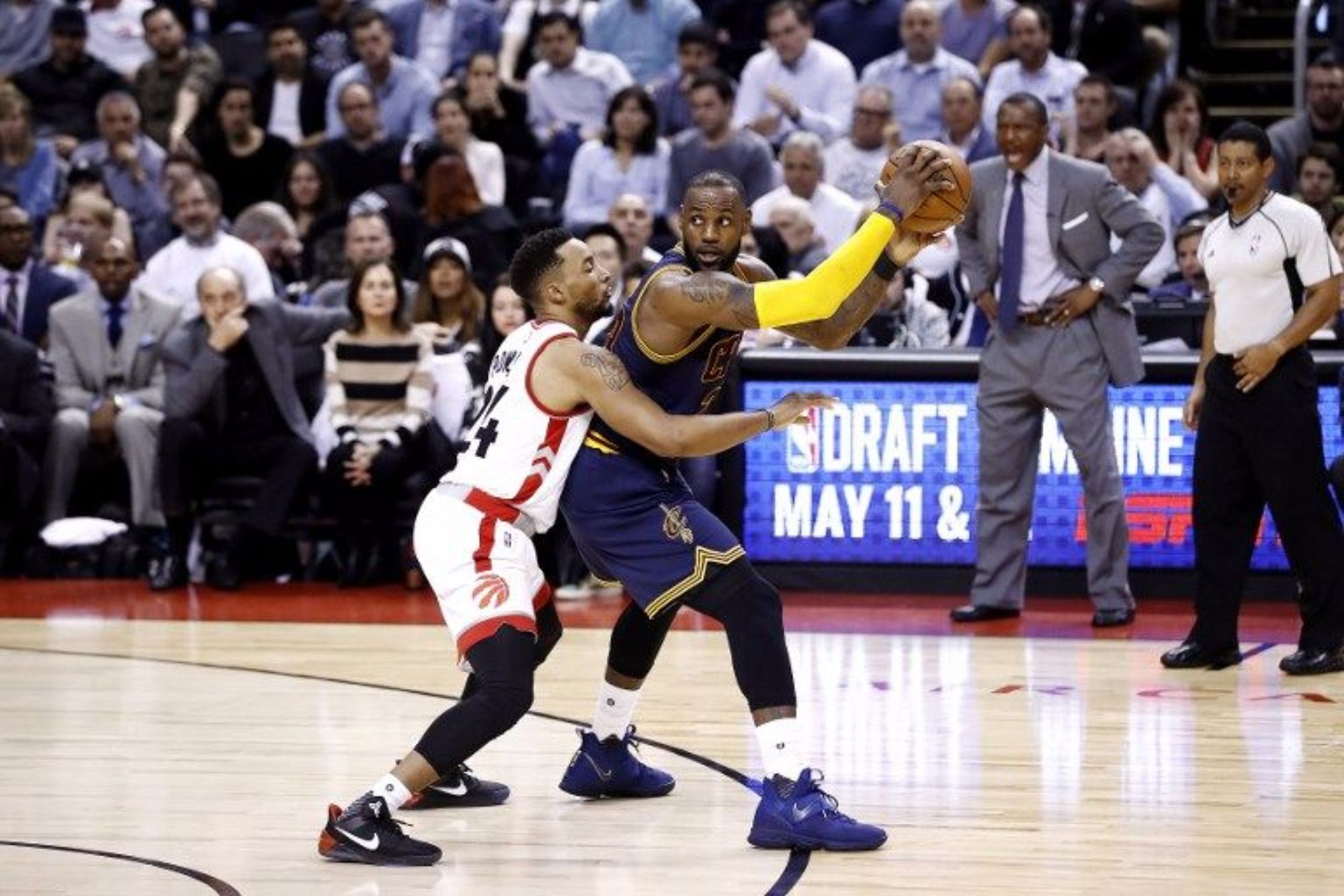 NBA.. انتصاران لكليفلاند والسبيرز في البلاي أوف