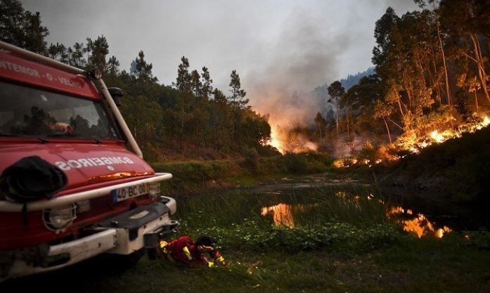 ارتفاع حصيلة حرائق البرتغال إلى 39 شخصًا