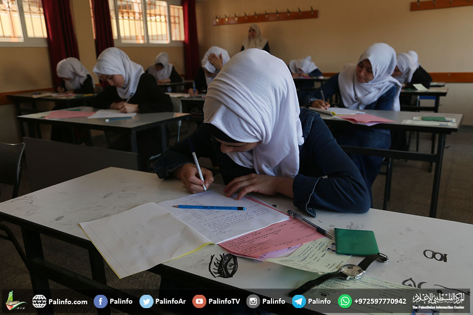 بدء اختبارات الثانوية العامة في غزة والضفة