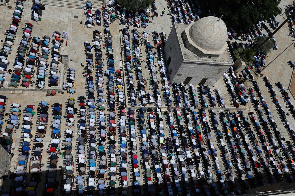 صلاة الجمعة الثانية من رمضان في المسجد الأقصى المبارك
