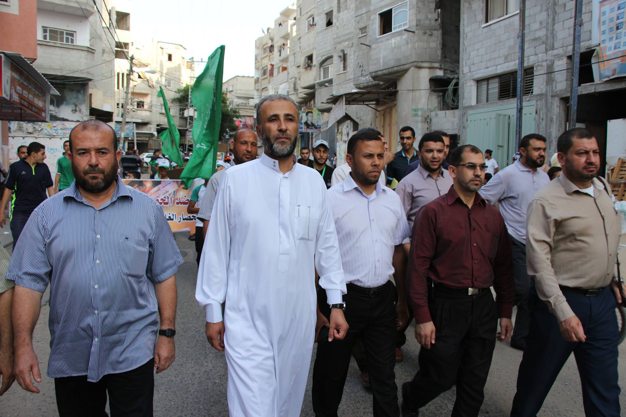 جولة لقيادة حماس وسط القطاع على مخيمات للقدس ماضون