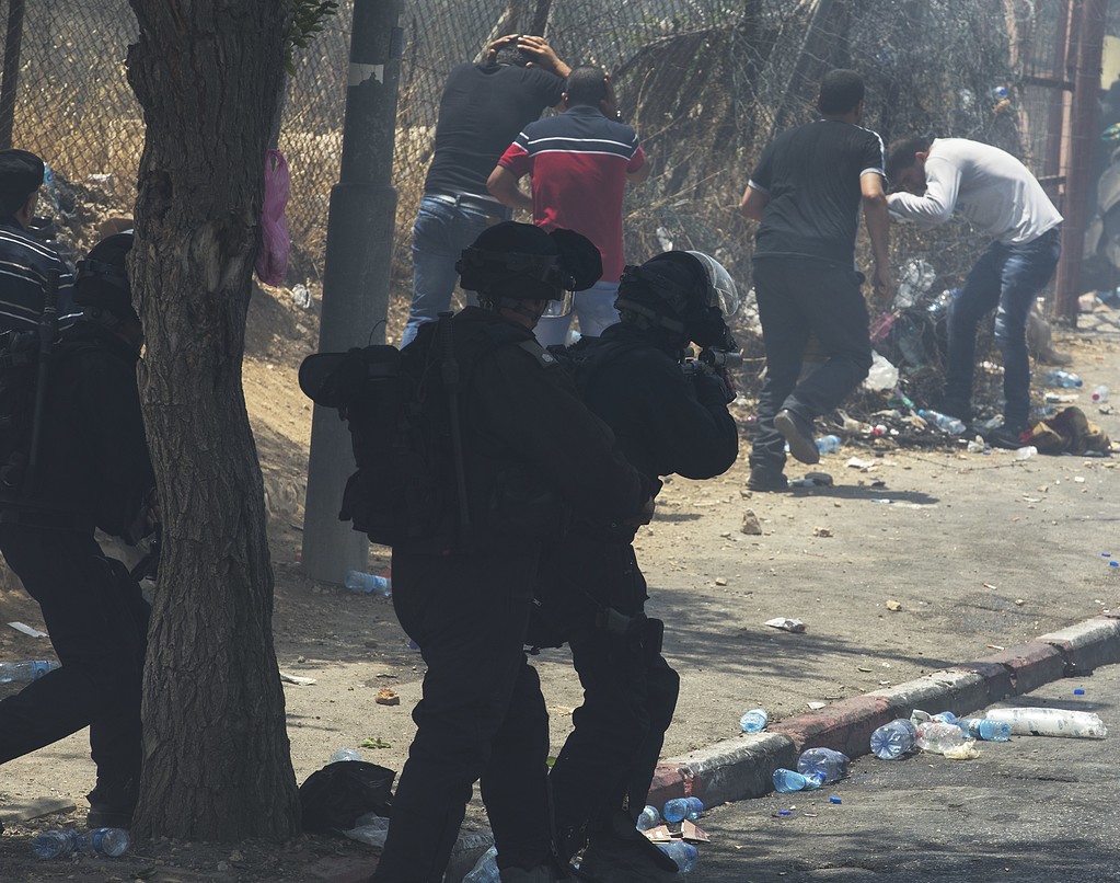 عشرات الإصابات في مواجهات مع الاحتلال في وادي الحمص