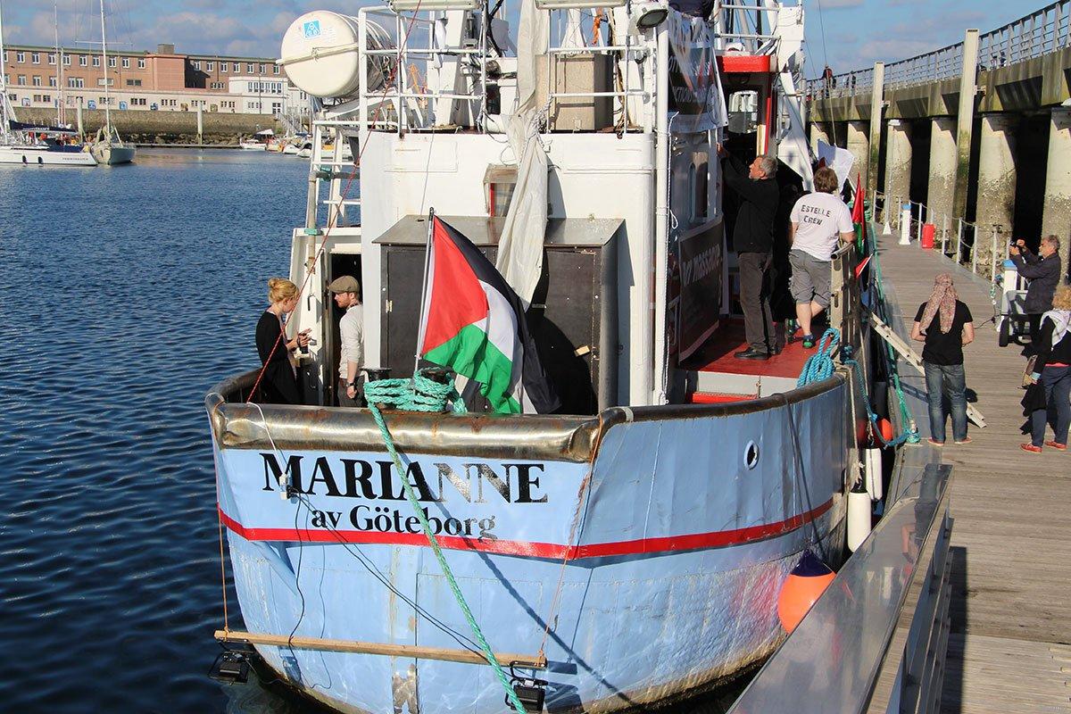 أسطول الحرية يواصل إبحاره نحو غزة المحاصرة