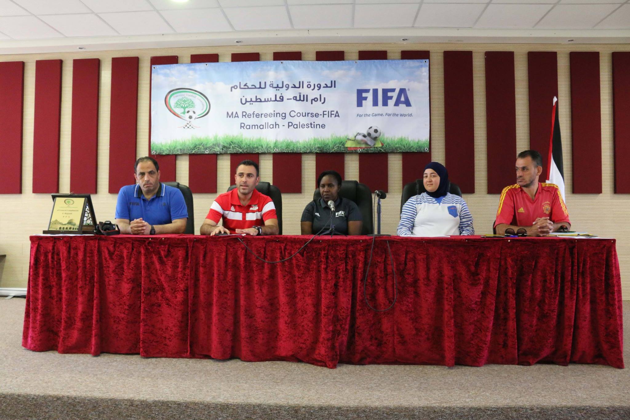 الاتحاد الفلسطيني لكرة القدم يختتم الدورة الدولية للحكام فئة الإناث