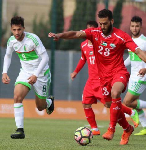 هلال القدس يجدد عقود نجميه درويش وأبو خميس