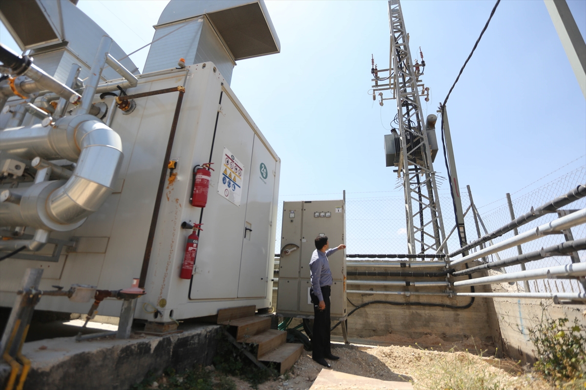 حكومة الحمد الله تقرر إعادة 50 ميغا واط من كهرباء غزة