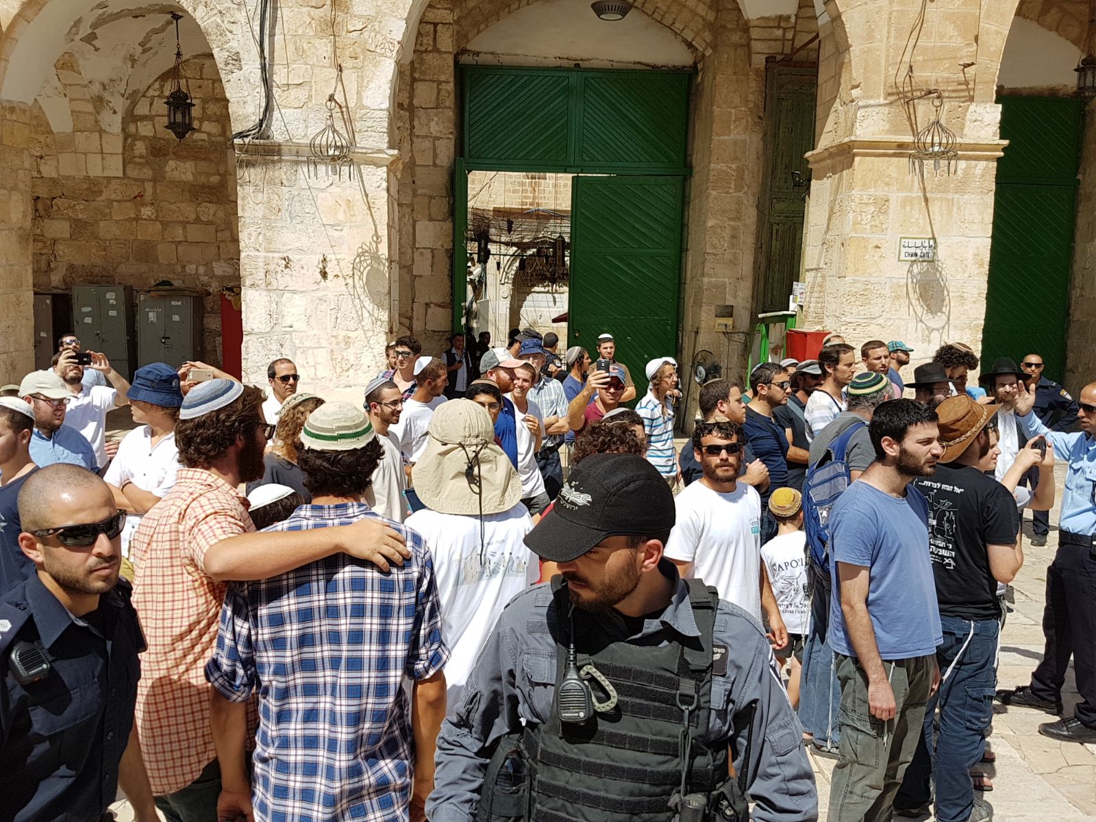 165 إسرائيليًّا يقتحمون المسجد الأقصى