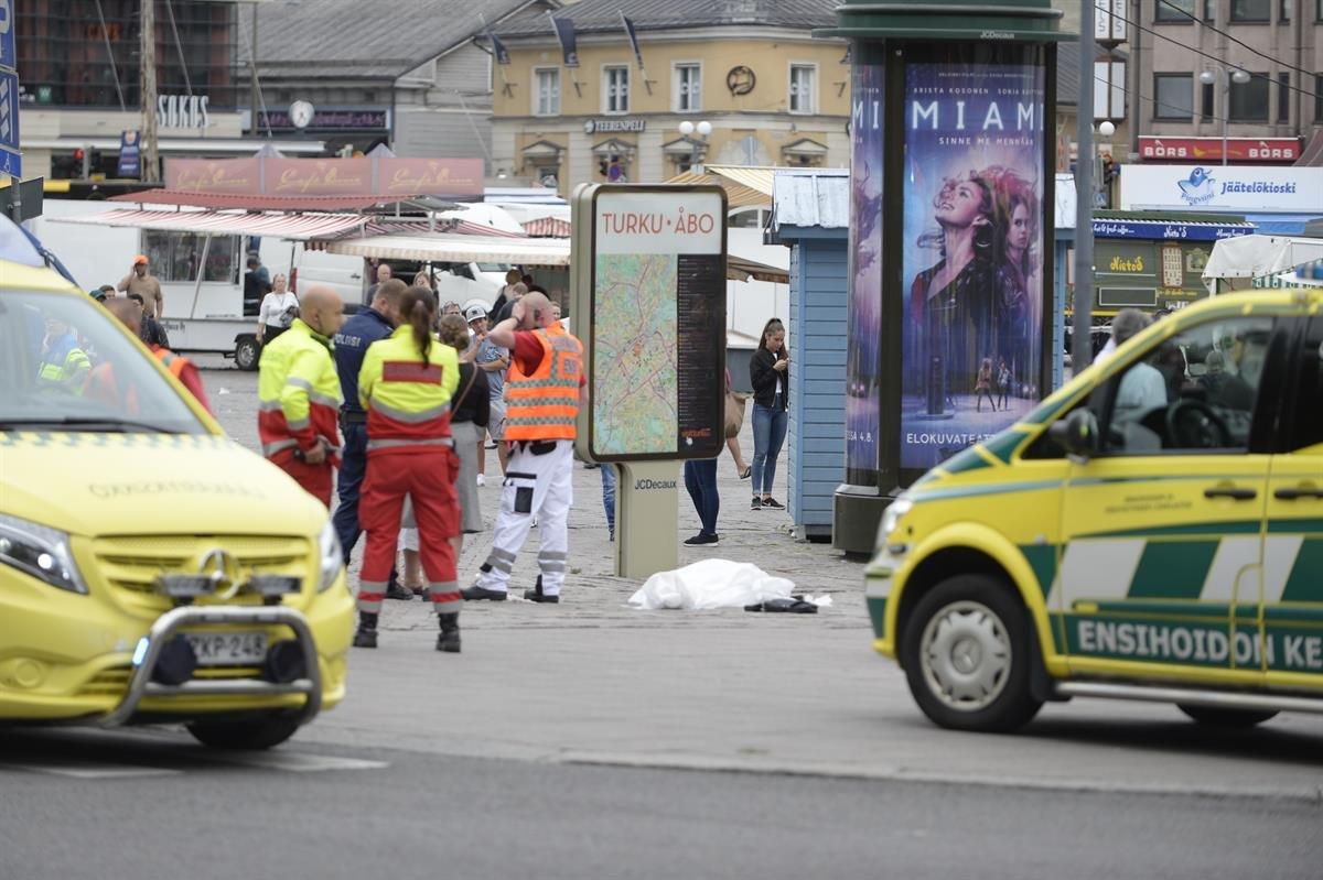 قتيلان و6 إصابات في هجوم بسكين بفنلندا