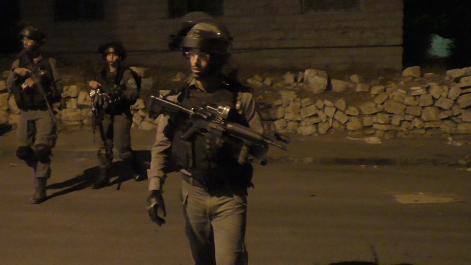 اعتقال 8 فلسطينيين بينهم طفلان من الضفة والقدس