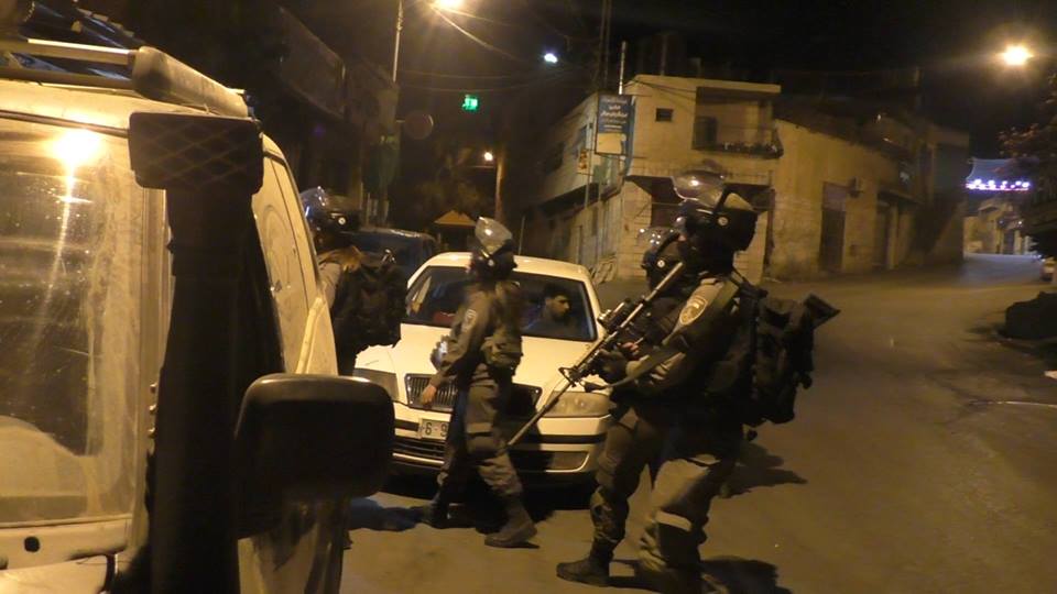 قوات الاحتلال تعتقل 5 فلسطينيين من الضفة الغربية