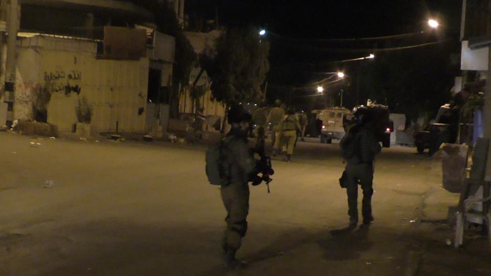 قوات الاحتلال تعتقل 15 فلسطينيًّا من الضفة والقدس