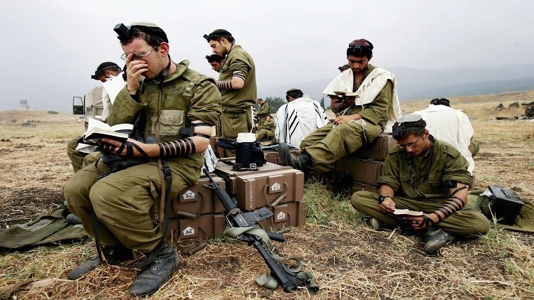 400 جندي إسرائيلي يعيدون شارات الحرب لنتنياهو؟ لماذا؟