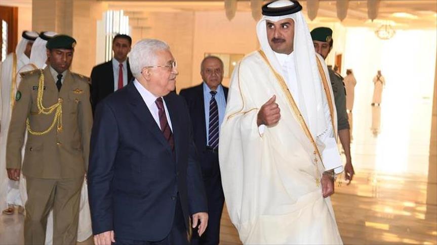 عباس يستخدم ورقة دحلان لابتزاز قطر