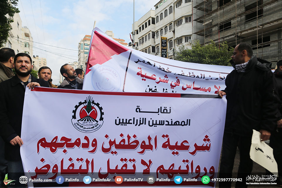 اللجنة القانونية الإدارية تجتمع لبحث ملفات موظفي غزة