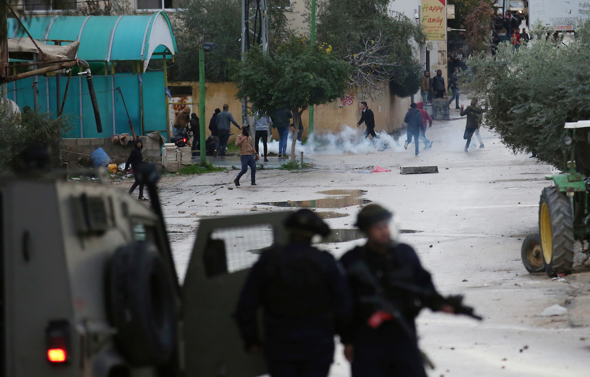 إصابة 3 مواطنين بمواجهات مع الاحتلال في القدس