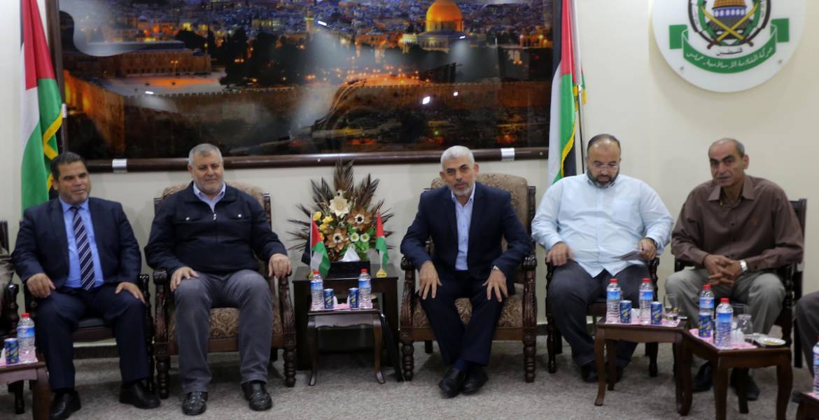 حماس تجري سلسلة مشاورات مع فصائل وشخصيات وطنية في غزة