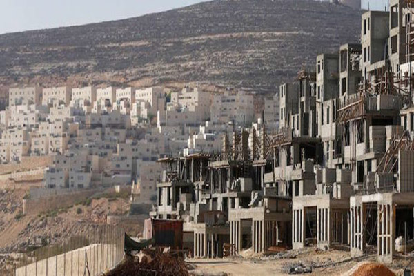 حصار استيطاني للفلسطينيين في غور الأردن