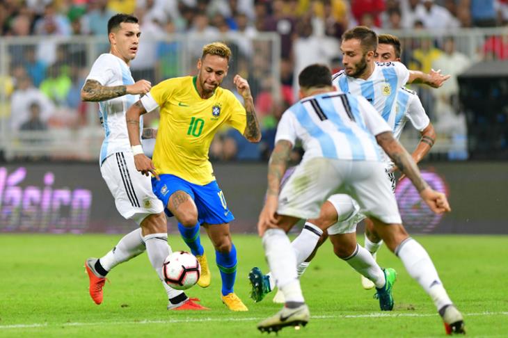 هدف قاتل يمنح البرازيل الفوز على الأرجنتين وديًا