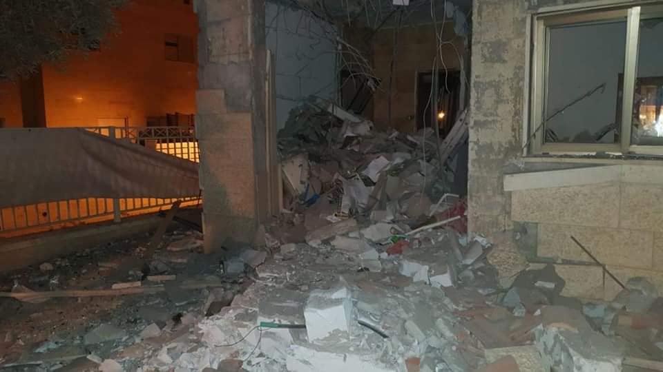 الاحتلال يعترف بإصابة 19 مستوطنا بقصف القسام لبئر السبع