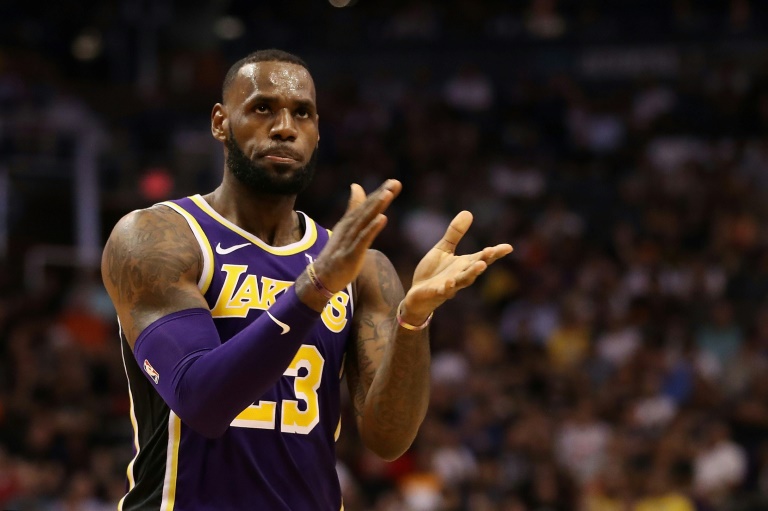 NBA: فوز أول لجيمس مع ليكرز ووريرز يحق فوزه الثاني تواليًا
