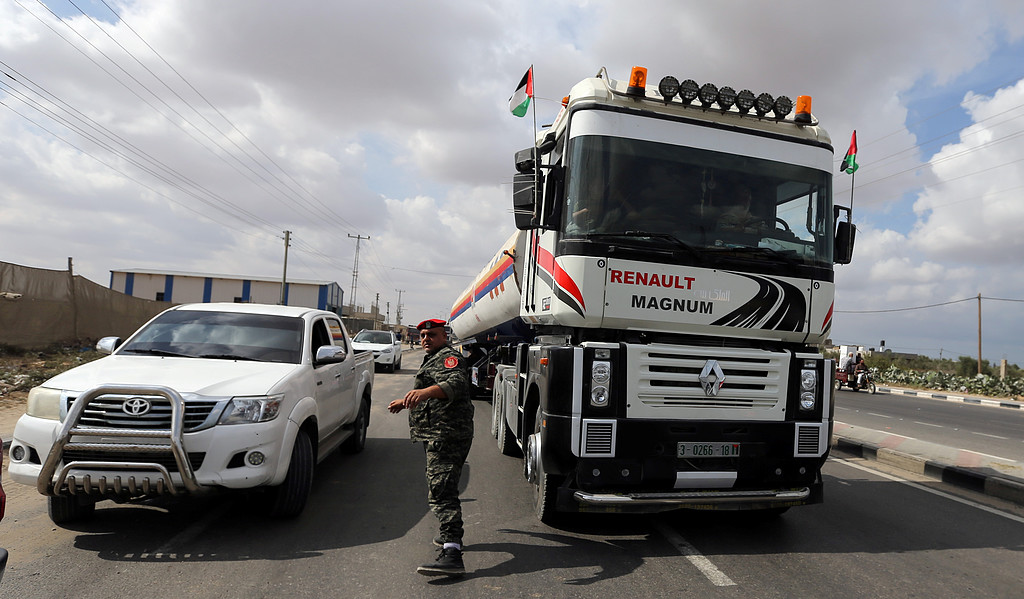 غزة.. الاحتلال يرفض إدخال 25 شاحنة وقود لمحطة التوليد