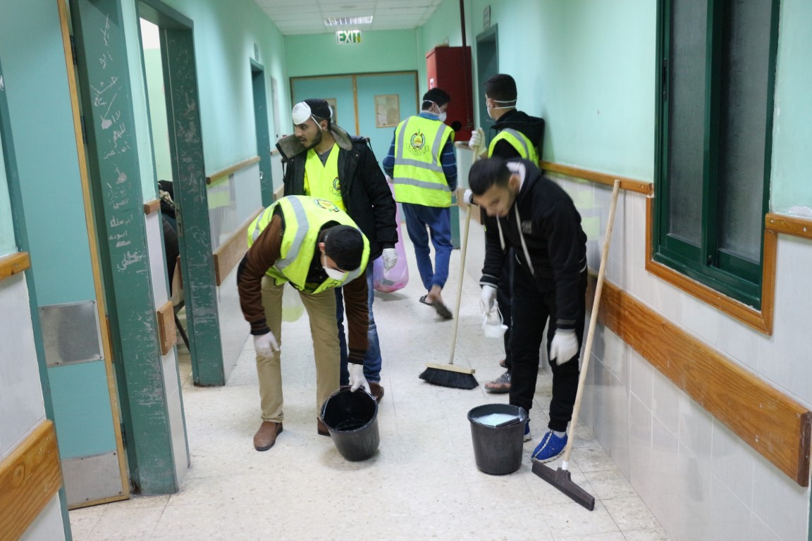 حملات تطوعية لتنظيف مستشفيي الأقصى وناصر بالقطاع