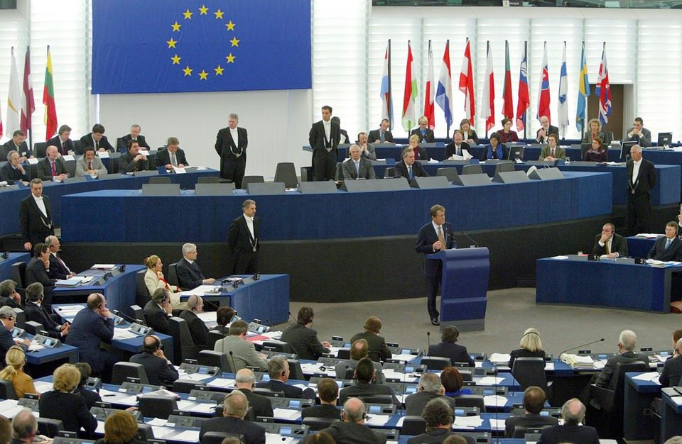 المدهون يرحب بتصويت البرلمان الأوروبي لمواصلة دعم أونروا