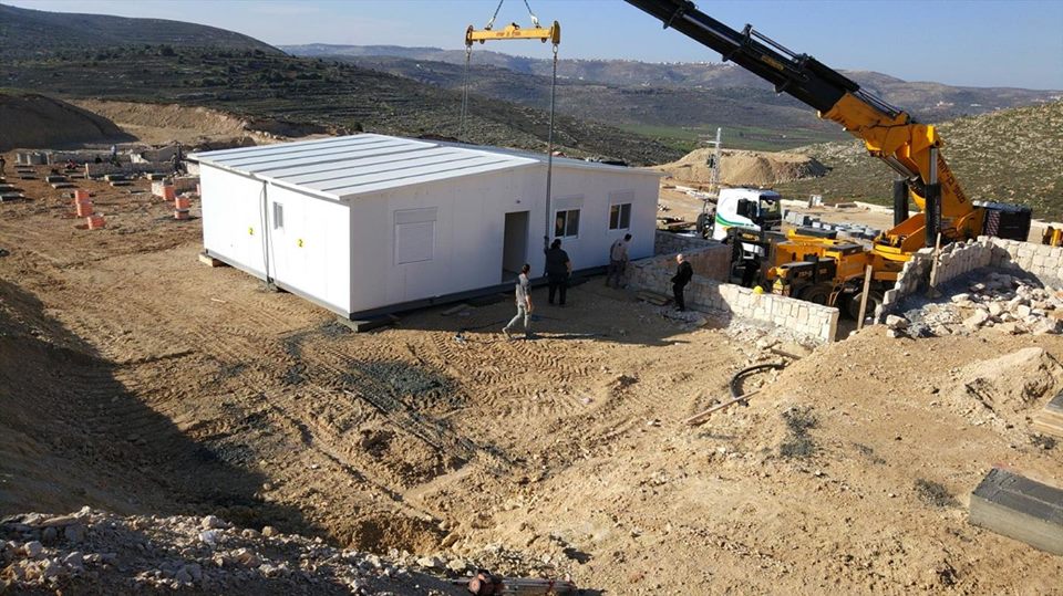 البدء بوضع بيوت متنقلة بمستوطنة عميحاي في جالود