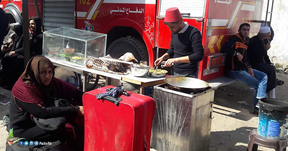 البسطات المتنقلة.. رزق مرهون بفتح معبر رفح