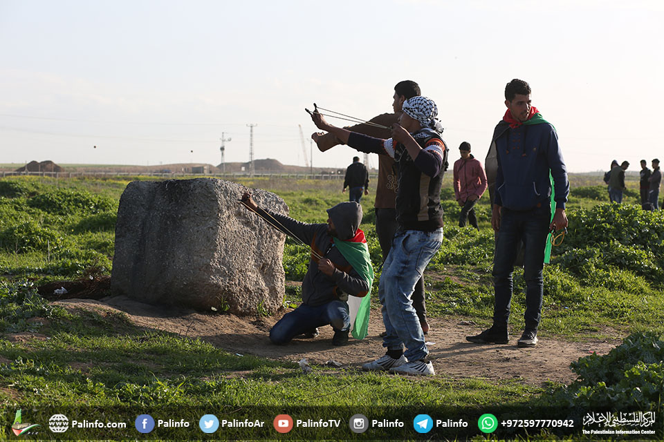 مواجهات الجمعة بين الشبان الفلسطينيين وجنود الاحتلال شرق مدينة غزة