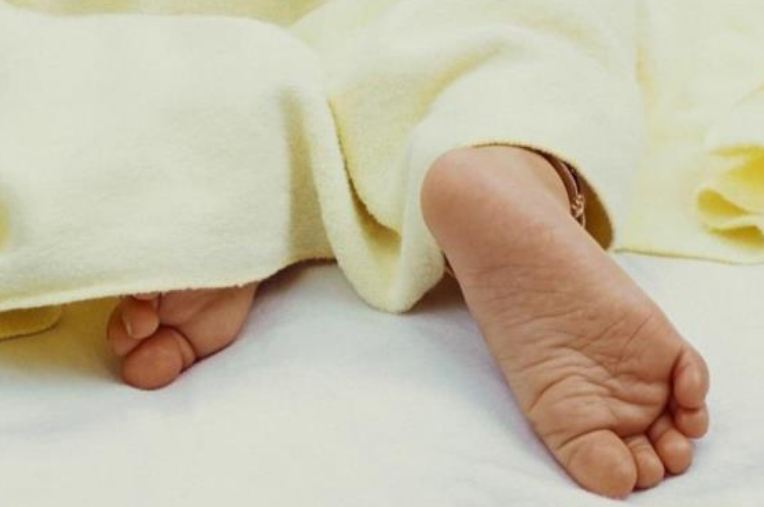 امرأة تضع مولودها بعد 55 يوما على وفاتها